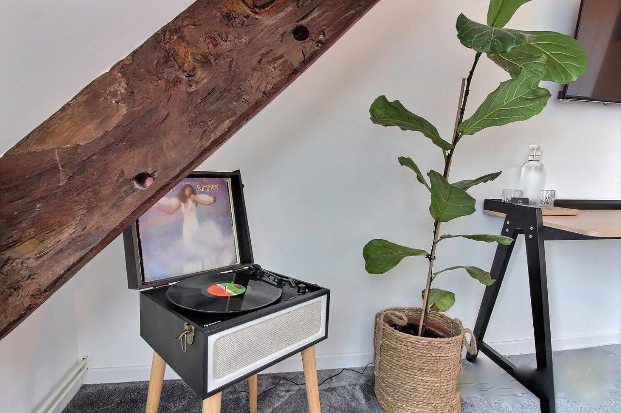 Artefact Bed & Breakfast ล็องบาล ภายนอก รูปภาพ