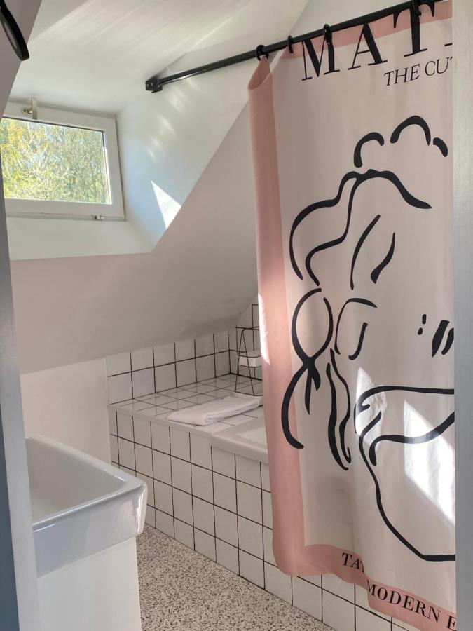 Artefact Bed & Breakfast ล็องบาล ภายนอก รูปภาพ