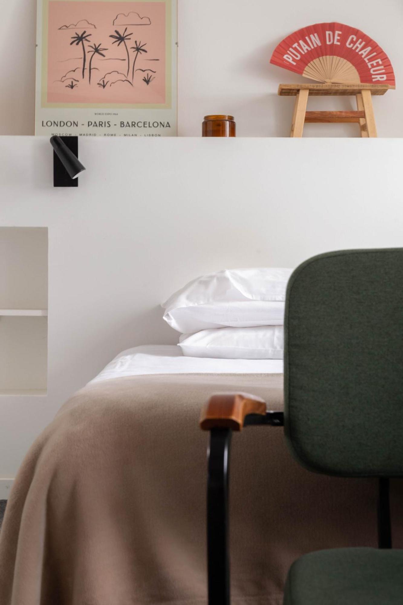 Artefact Bed & Breakfast ล็องบาล ภายนอก รูปภาพ